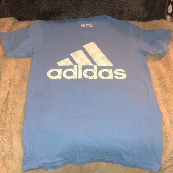 🎉4 for $20 Adidas ‘The Go-To Tee’, size small - Picture 1 of 4